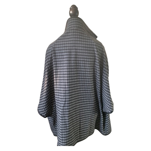 Darcy Cape Jacket NWOT - Picture 3 of 3